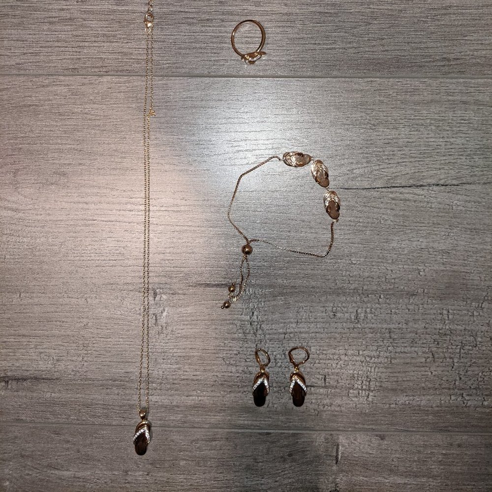 Gold Tropical Flip Flop Jewelry Set